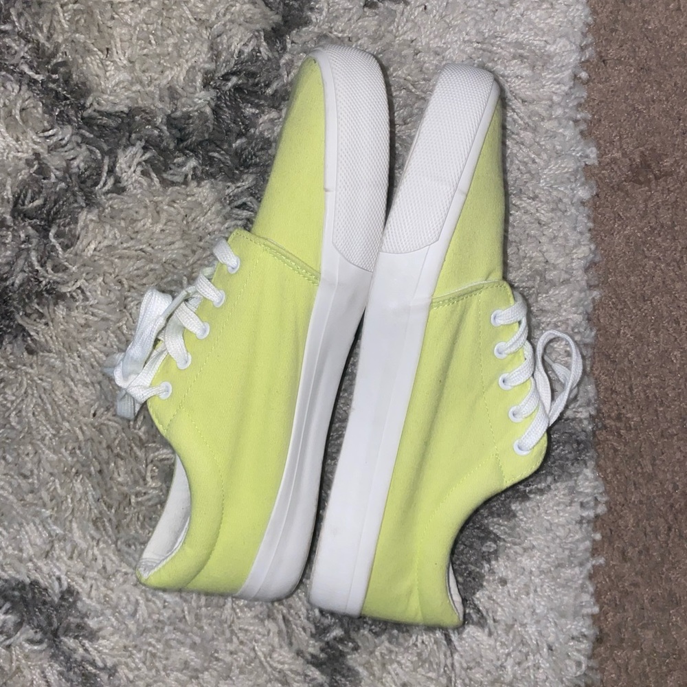 Men’s 11 Lime Green Canvas Shoes